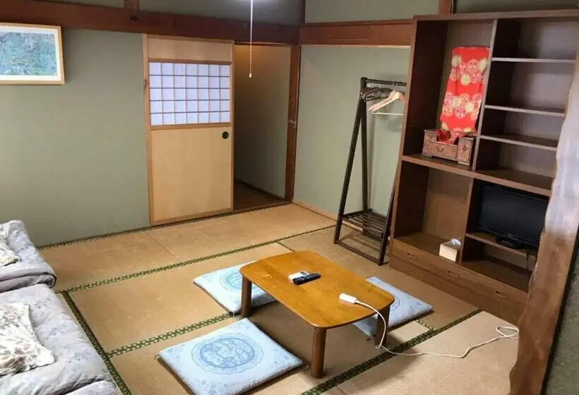 スタンダード４人部屋, Minsyuku Koshiyama