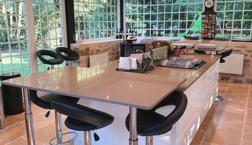 标准间, Moulin Du Soustre