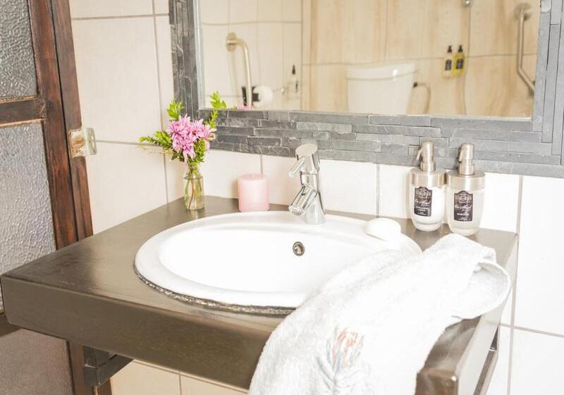 Номер Стандарт Трехместный, Ou Skool Guesthouse