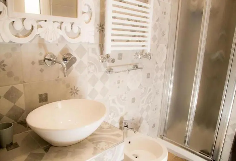 Superior Kolmen Hengen Huone, Relais Villa Italia