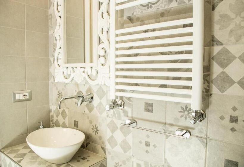 スーペリアトリプルルーム, Relais Villa Italia