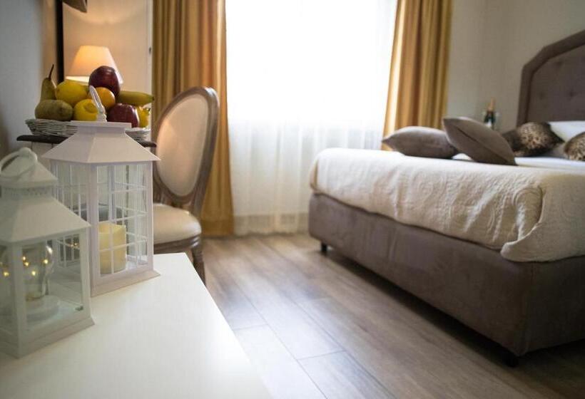 キングサイズベッドのスタンダードルーム, Relais Villa Italia