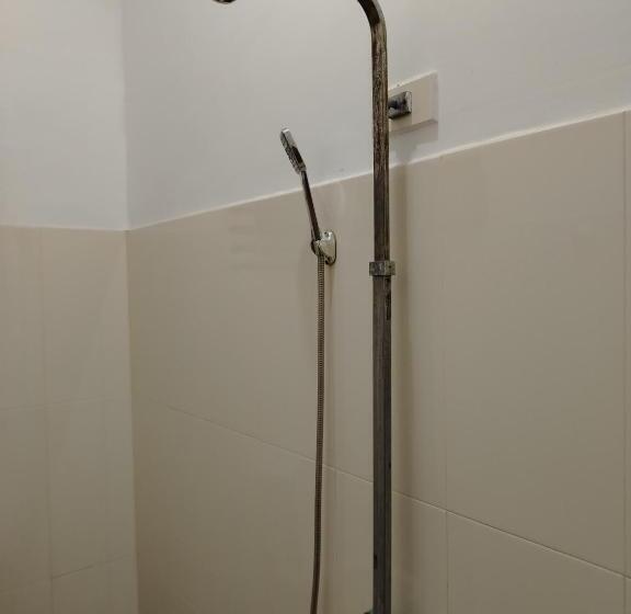 패밀리 룸, Crafts Gallery