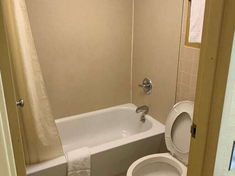 스탠다드 룸 더블 침대 2개, Amerivu Inn & Suites   Gilbertsville