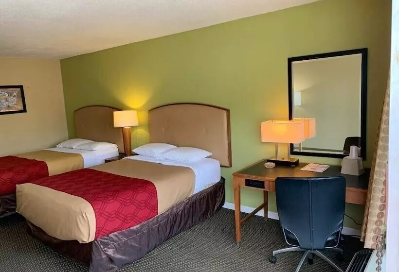 ２ダブルベッドのスタンダードルーム, Amerivu Inn & Suites   Gilbertsville