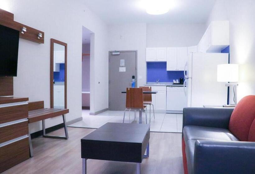 סוויטה, Days Inn & Suites By Wyndham Fort Myers Near Jetblue Park