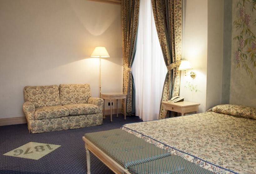 סוויטת ג'וניור עם מרפסת, De La Ville