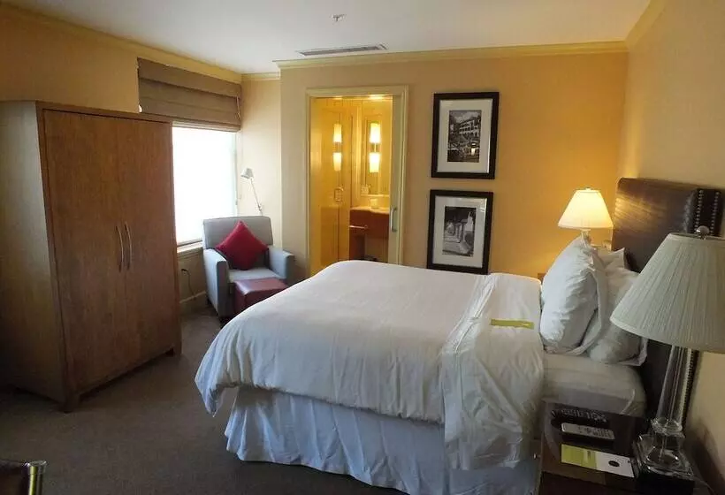سوییت جونیور, Four Points By Sheraton San Jose Downtown