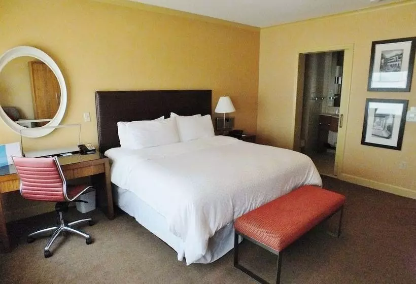 سوییت جونیور, Four Points By Sheraton San Jose Downtown