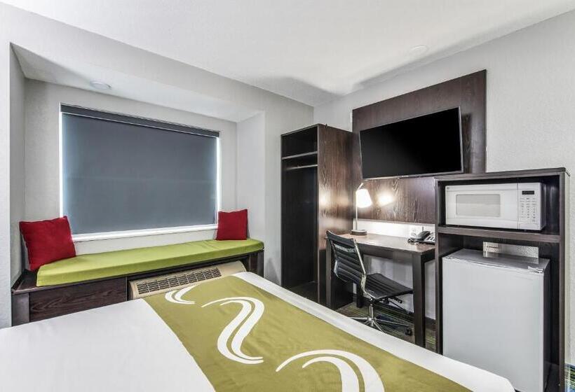 Люкс, Quality Inn Owatonna Near Medical Center