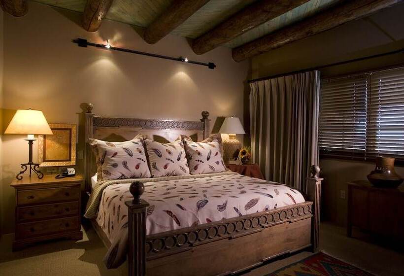 스위트, The Hacienda & Spa