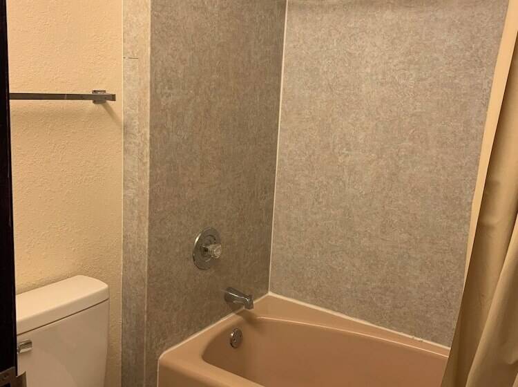 ２ダブルベッドのスタンダードルーム, Tollway Inn Beloit