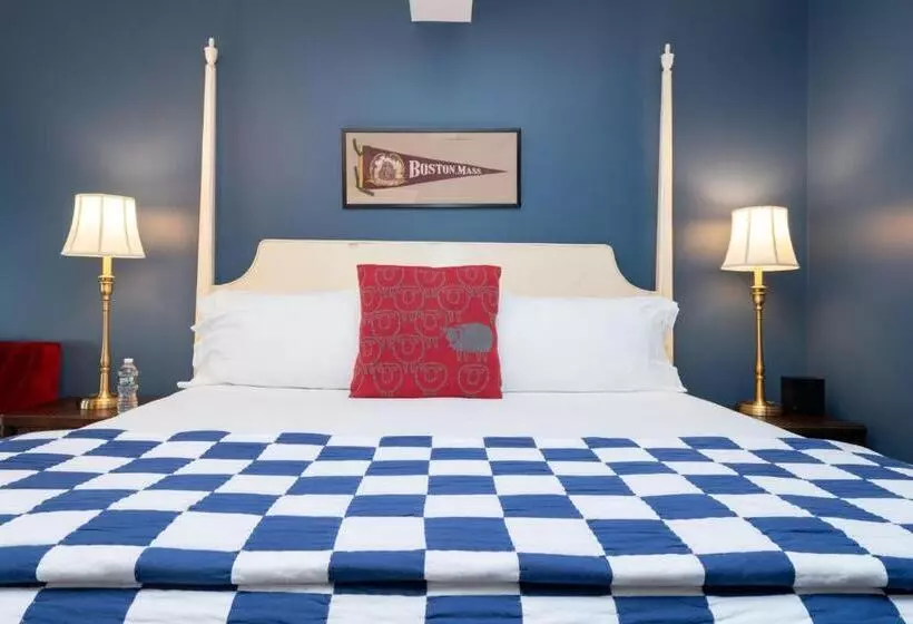 اتاق لوکس با تخت بزرگ, The Kendall Hotel At The Engine 7 Firehouse