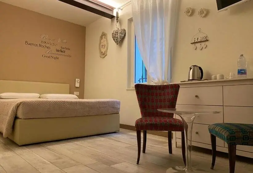 バルコニー付きスタンダードルーム, Casa Oreste