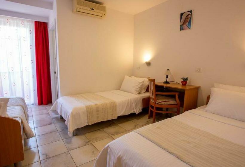 اتاق استاندارد سه نفره, Pansion Boris