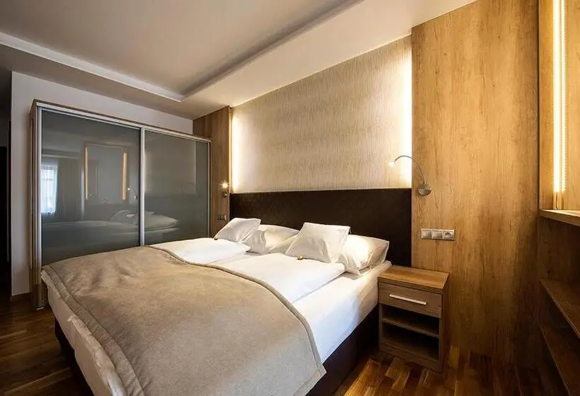 Comfort room with mountain view, Penzión Berg