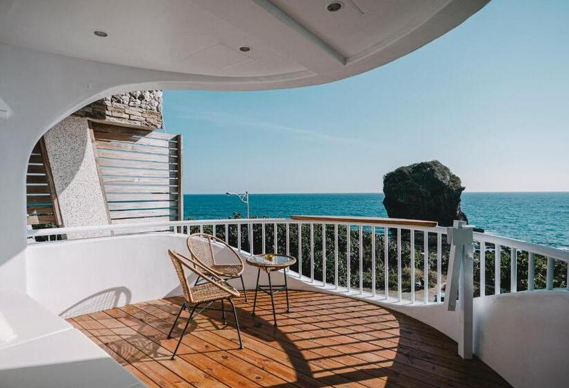 اتاق استاندارد چهار تخته با چشم‌انداز دریا, Yellow's Kenting B&b Ii