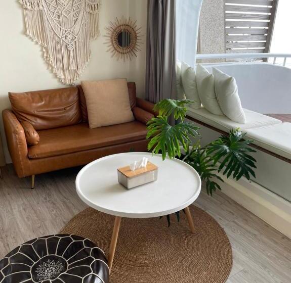 اتاق استاندارد چهار تخته با چشم‌انداز دریا, Yellow's Kenting B&b Ii