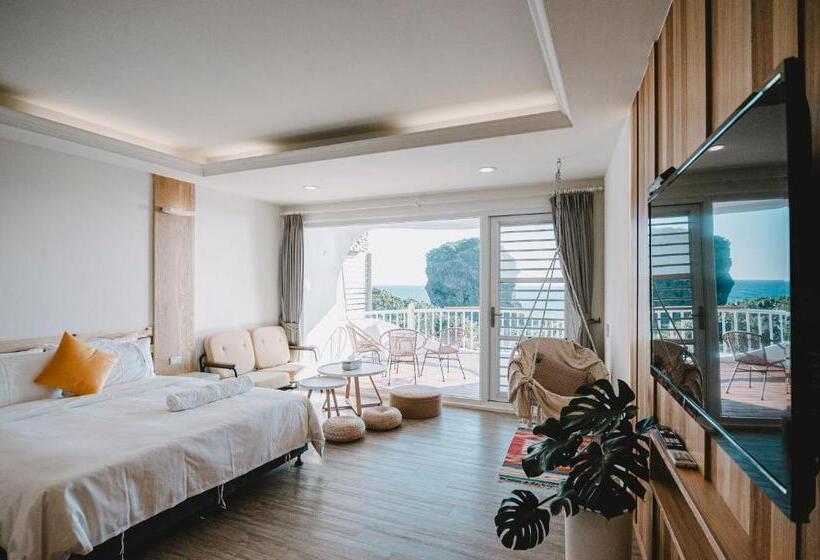 اتاق استاندارد چهار تخته با چشم‌انداز دریا, Yellow's Kenting B&b Ii