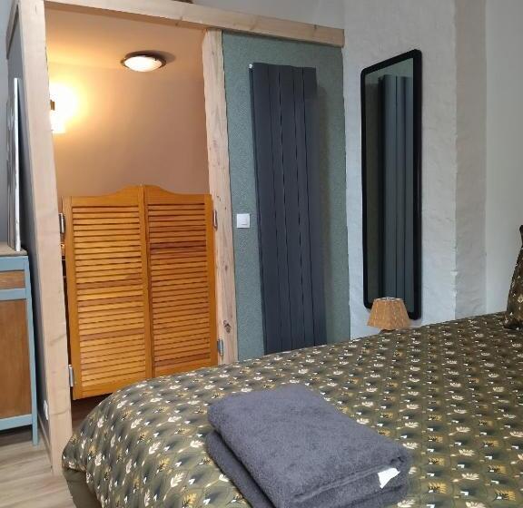 غرفة قياسية مطلّة علي الحديقة, Chambres D'hôtes Le Carillon