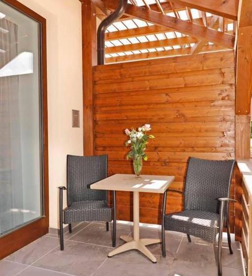 חדר סופריור, Oportó Panzió