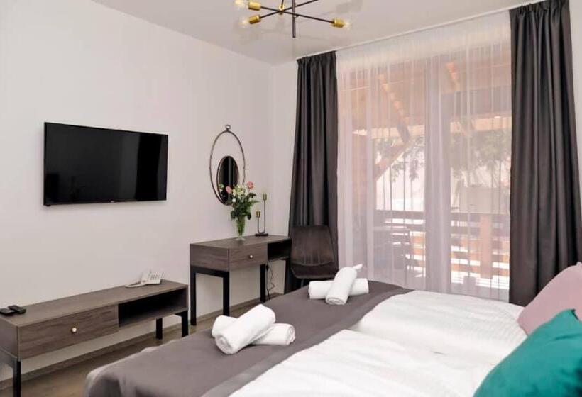 غرفة سوبيريور, Oportó Panzió