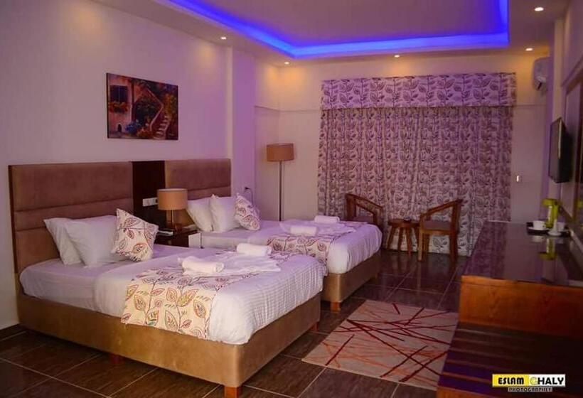 اتاق خانوادگی, Jewel Matrouh