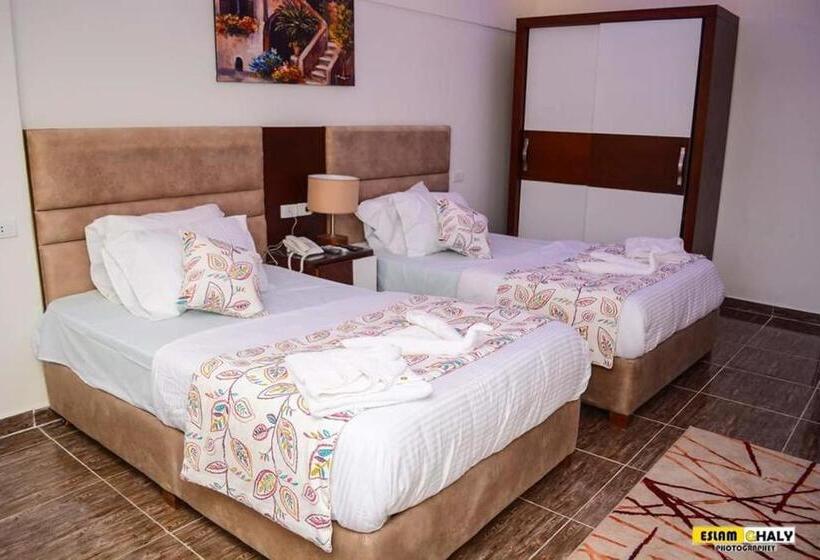 اتاق خانوادگی, Jewel Matrouh