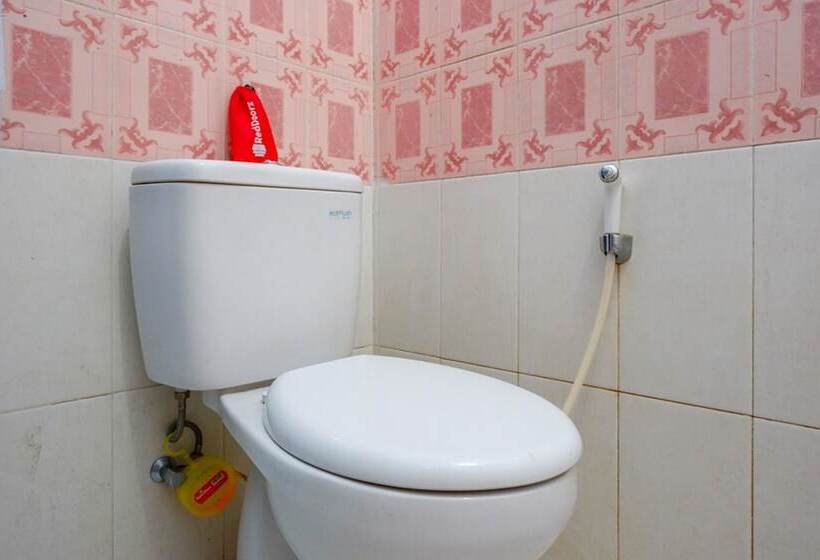 ファミリールーム, Reddoorz Plus Syariah Near Stasiun Pekalongan 2