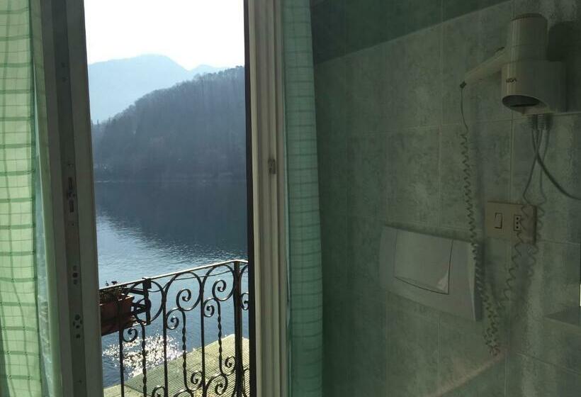 디럭스 룸, Plinio