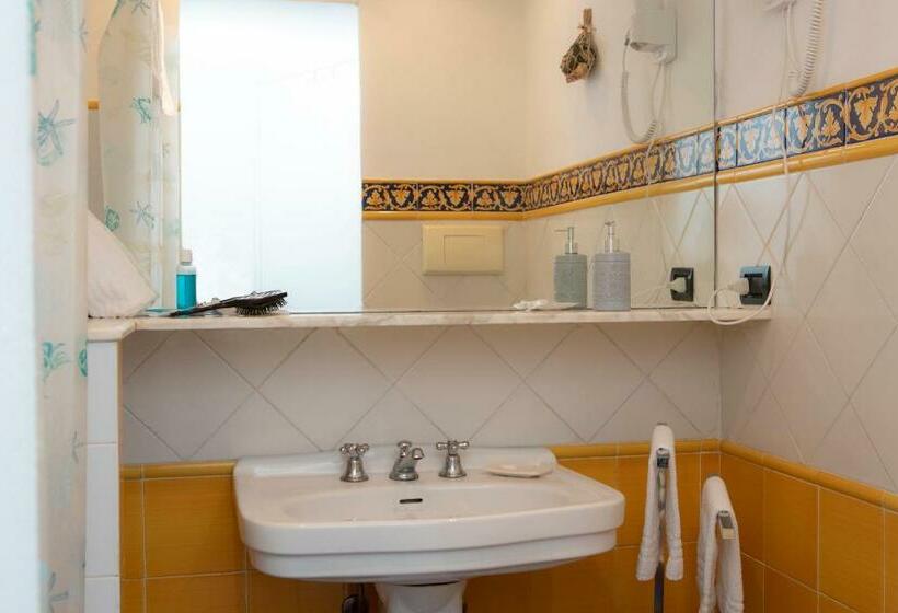 اتاق استاندارد, White Lerici