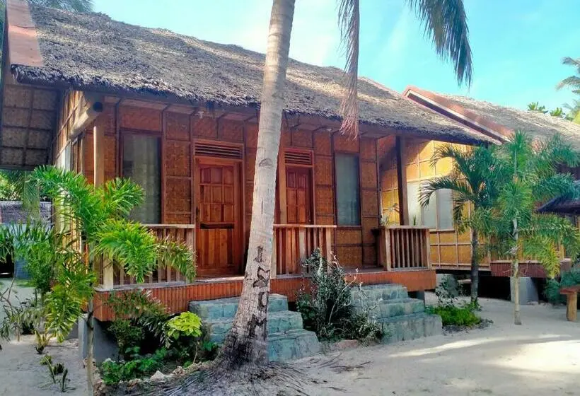 اتاق استاندارد با سرویس بهداشتی مشترک, Jjs Backpackers Village