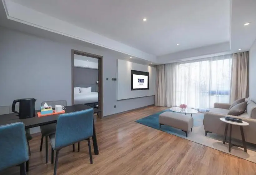 Juniorsviitti, Holiday Inn Express Beijing Shijingshan Lakeview, An Ihg