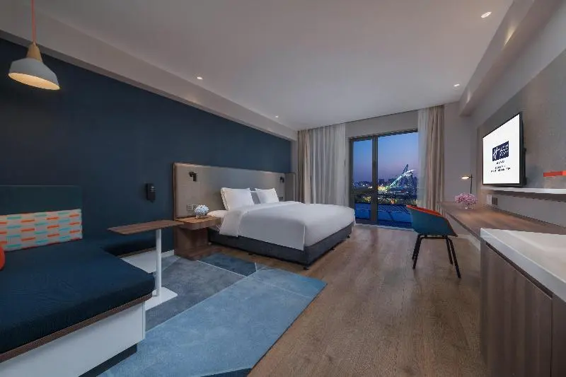 Standard-invahuone, Holiday Inn Express Beijing Shijingshan Lakeview, An Ihg