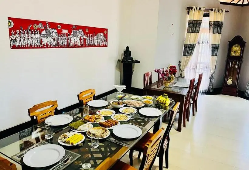 اتاق استاندارد با چشمانداز استخر, Gold Crown Residence