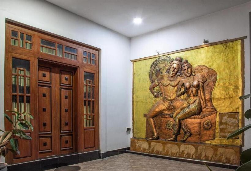 Трехместный Номер Deluxe, Gold Crown Residence