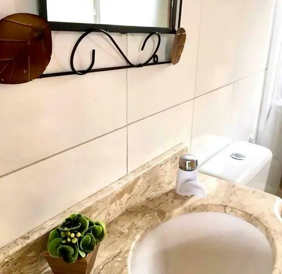 اتاق استاندارد سه نفره, Pousada Vovô Juca Tiradentes