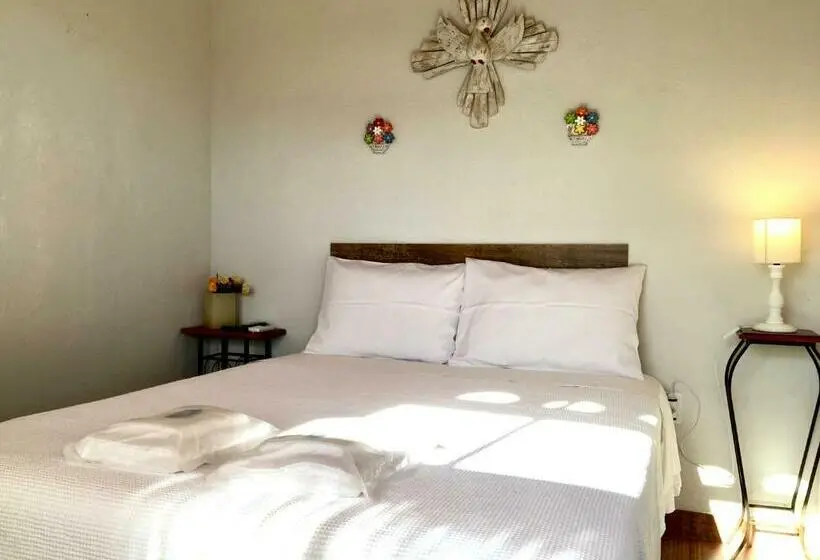 اتاق استاندارد سه نفره, Pousada Vovô Juca Tiradentes