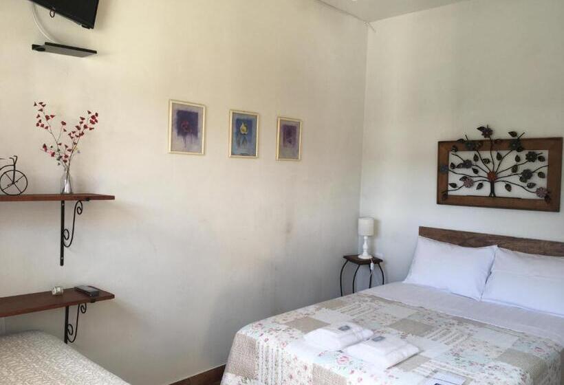 Номер Стандарт Трехместный, Pousada Vovô Juca Tiradentes