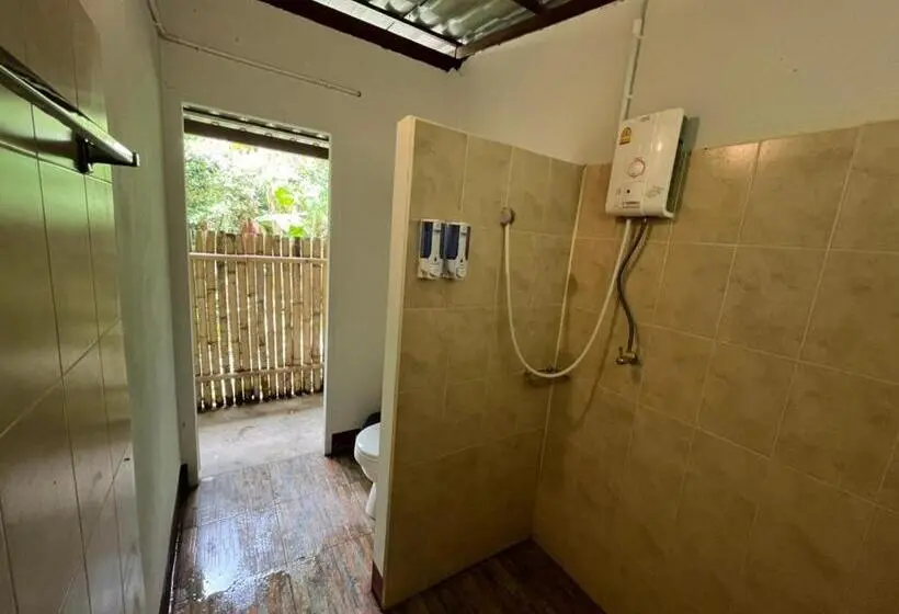اتاق استاندارد, Brown House Chiangdao