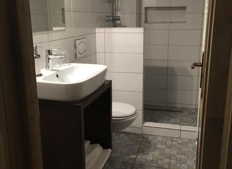 バルコニー付きスタンダードルーム, Casa Karola Ház