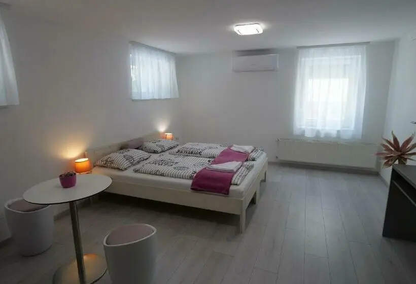 スタンダード４人部屋, Anna Villa Füred Boutique Rooms