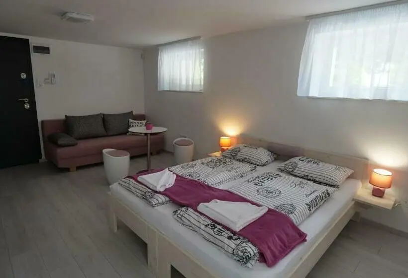 スタンダード４人部屋, Anna Villa Füred Boutique Rooms