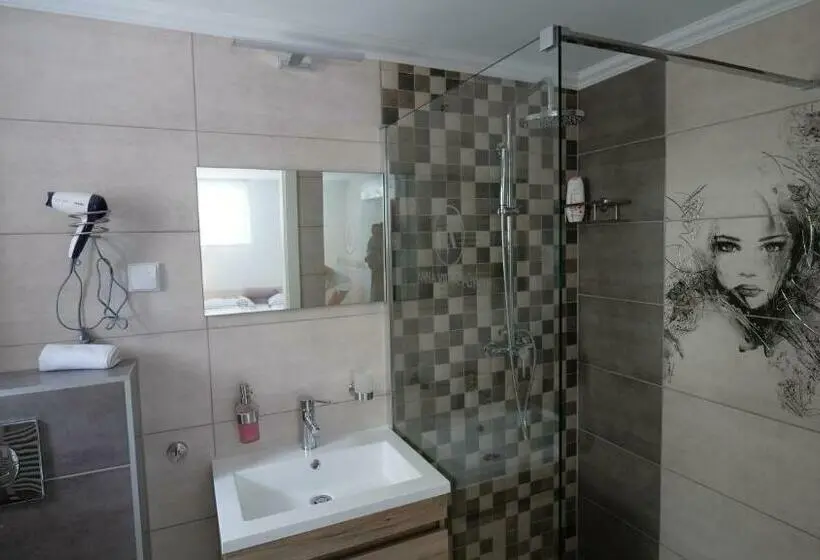 スタンダード４人部屋, Anna Villa Füred Boutique Rooms