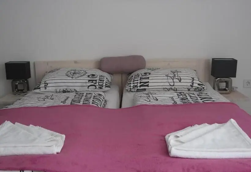 スタンダード４人部屋, Anna Villa Füred Boutique Rooms