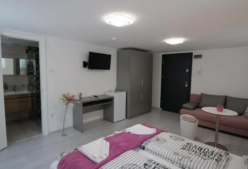 スタンダード４人部屋, Anna Villa Füred Boutique Rooms