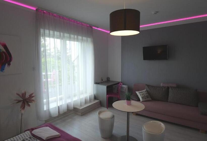 غرفة قياسية رباعية مزودة بشُرفة, Anna Villa Füred Boutique Rooms