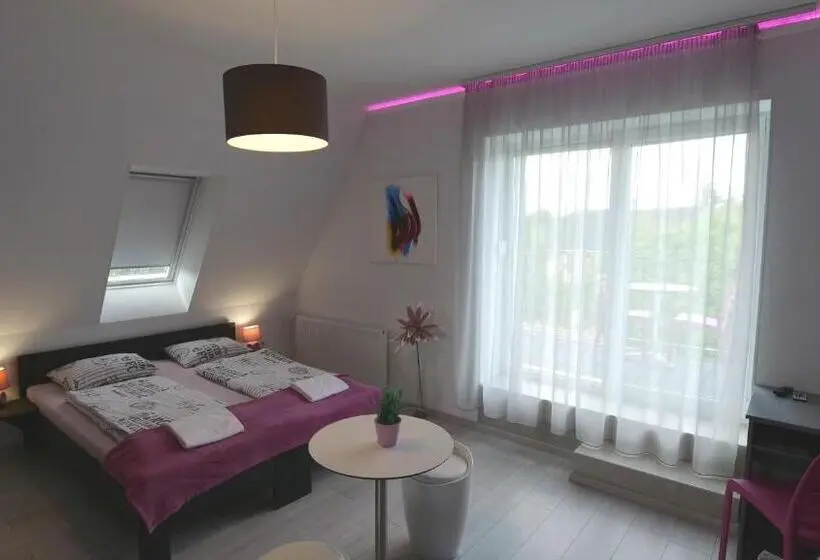 バルコニー付スタンダード４ベッドルーム, Anna Villa Füred Boutique Rooms