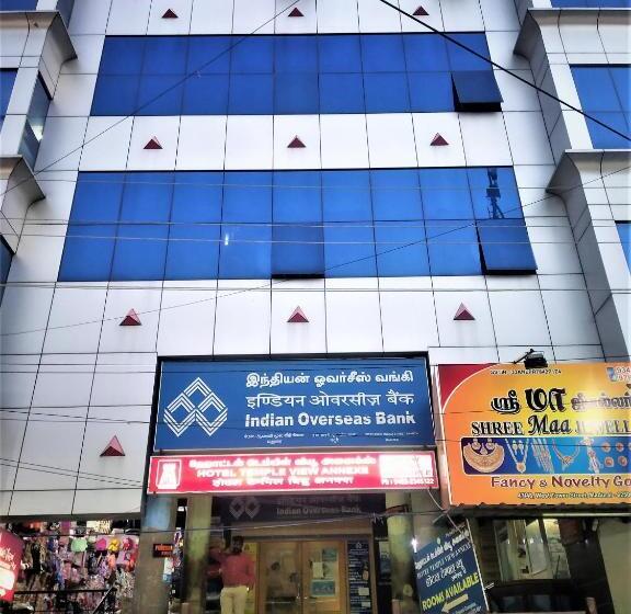اتاق لوکس با چشم‌انداز شهر, Temple View Annex