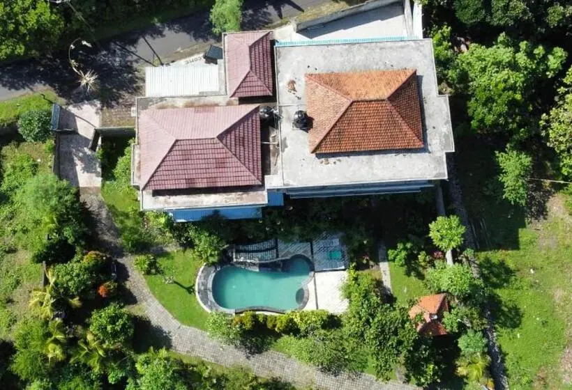 Perhehuone Vuoristonäkymä, Anugerah Villas 2